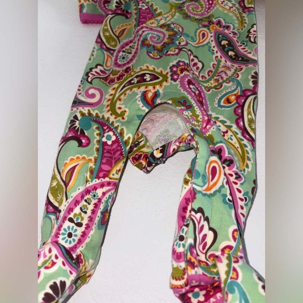 Vera Bradley Baby Tutti Frutti Footed Sleeper 0-3M - Picture 7 of 11